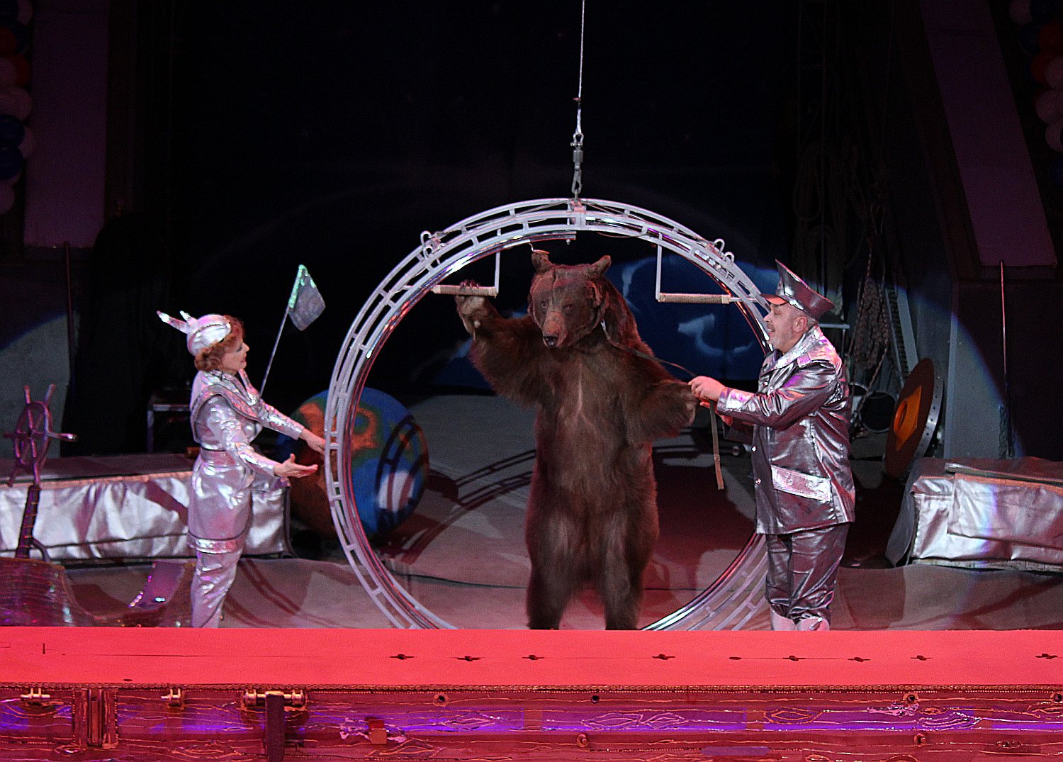 Летающий медведь и &laquo;Колесо смелости&raquo;: нижегородский цирк приглашает в &laquo;Звездный круиз&raquo; (ФОТО) - фото 7