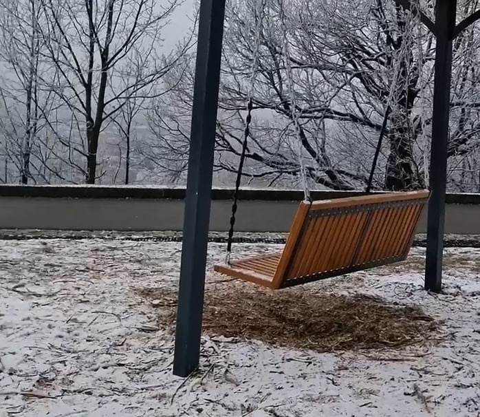 Три новые качели установили в нижегородском парке &laquo;Швейцария&raquo; - фото 1