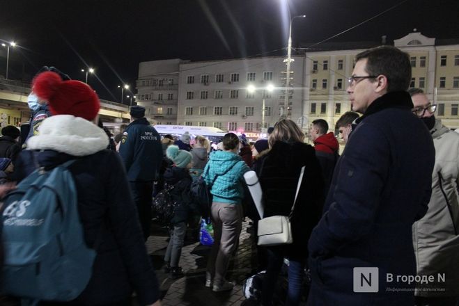 Около 1 000 беженцев из Донбасса прибыли в Нижний Новгород - фото 19