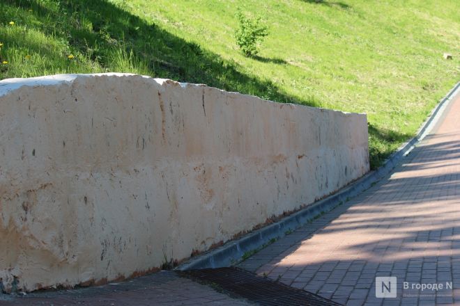 Опасные лестницы и разбитая брусчатка: что не успели отремонтировать  в Нижем Новгороде после зимы - фото 76