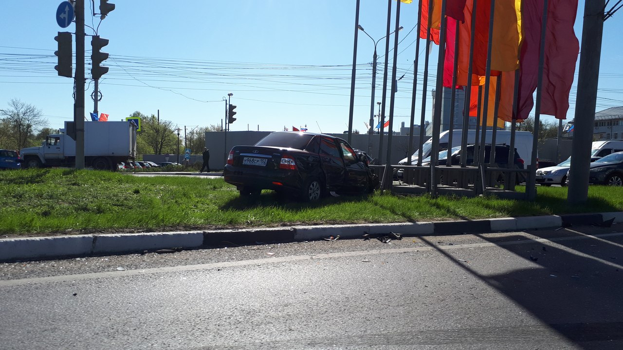 Крупное ДТП произошло на проспекте Гагарина (ФОТО) - фото 1