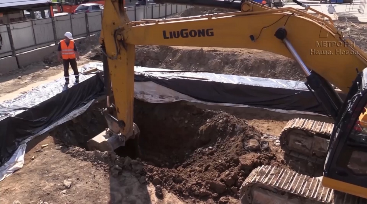 Начались раскопки грунта для метро на площади Сенной - фото 1