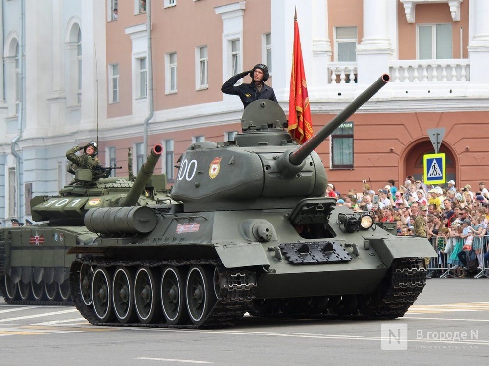 Парад Победы в Нижнем Новгороде вернется на площадь Минина и Пожарского