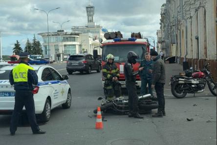 Мотоциклист пострадал в ДТП у речного вокзала в Нижнем Новгороде