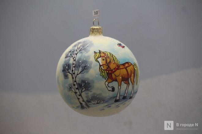 Волшебство из стекла: фоторепортаж с фабрики елочных игрушек в Нижнем Новгороде - фото 108