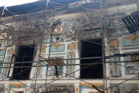 Каминный зал Литературного музея пострадал в пожаре больше всего