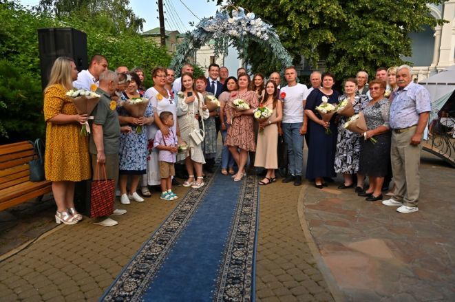Четыре нижегородские семьи вышли в финал проекта &laquo;Свадьбы трех поколений&raquo; - фото 1
