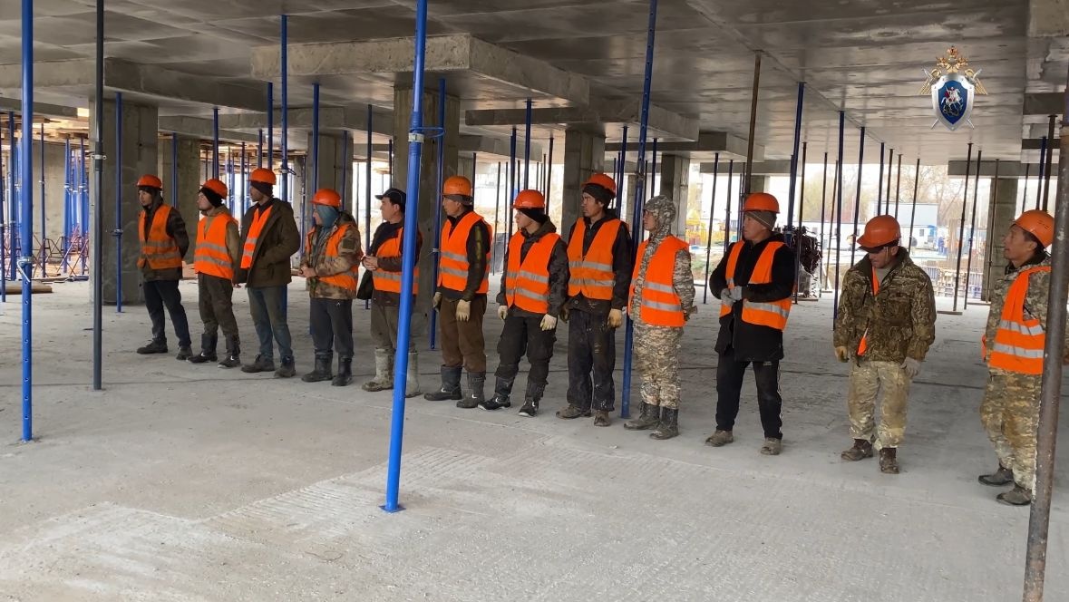 Нелегальных мигрантов поймали на стройках в Нижнем Новгороде - фото 1