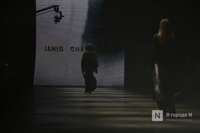 Электронная музыка, мерцающий свет, мода: &laquo;Русские. Fashion Night&raquo; в Нижнем Новгороде - фото 40
