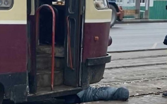 Нижегородка попала под трамвай в Советском районе - фото 1