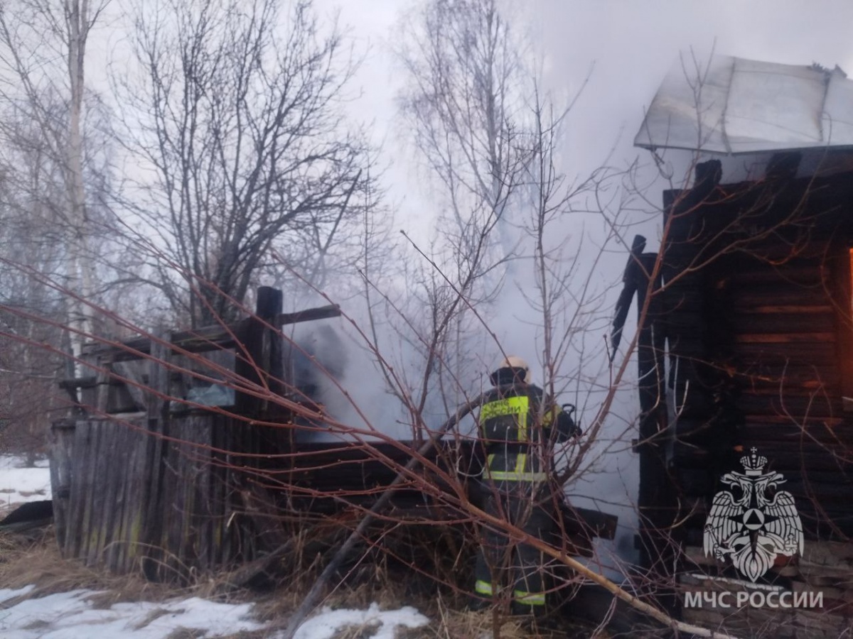 Труп мужчины обнаружили после пожара в доме на Бору - фото 2