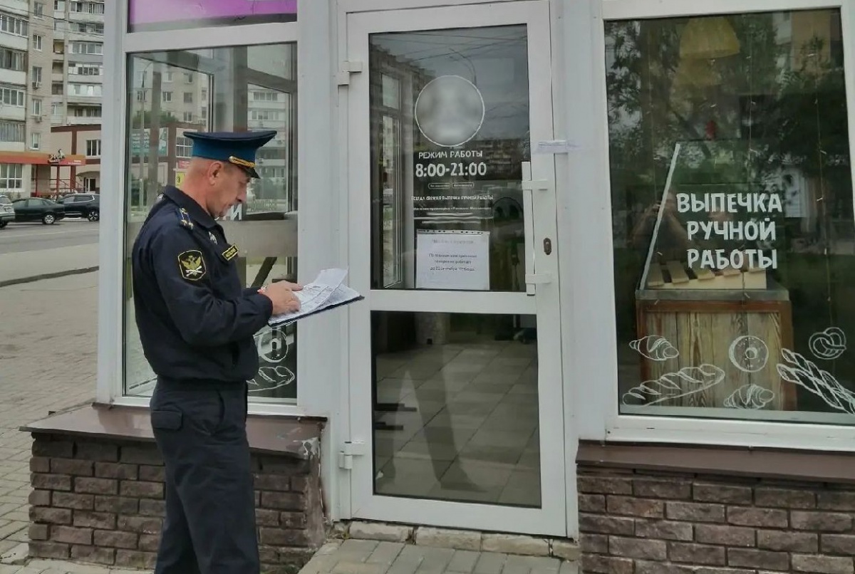 Пекарню в Дзержинске закрыли за нарушения при найме мигрантов - фото 1