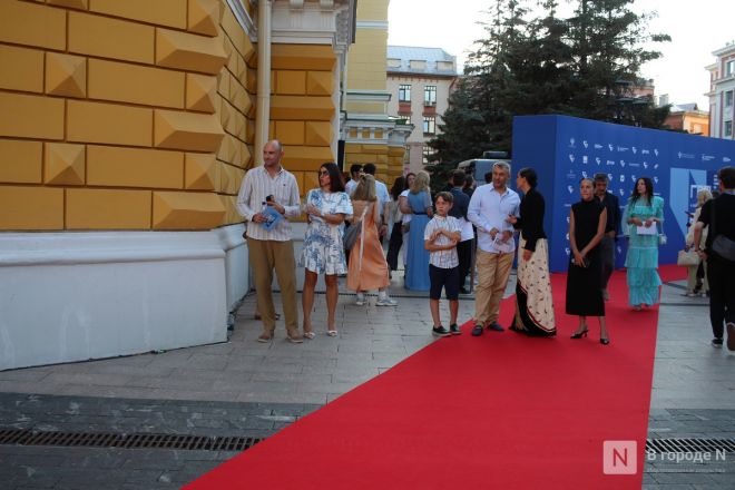 Знаменитости здесь: фоторепортаж с открытия &laquo;Горький fest&raquo; в Нижнем Новгороде - фото 11