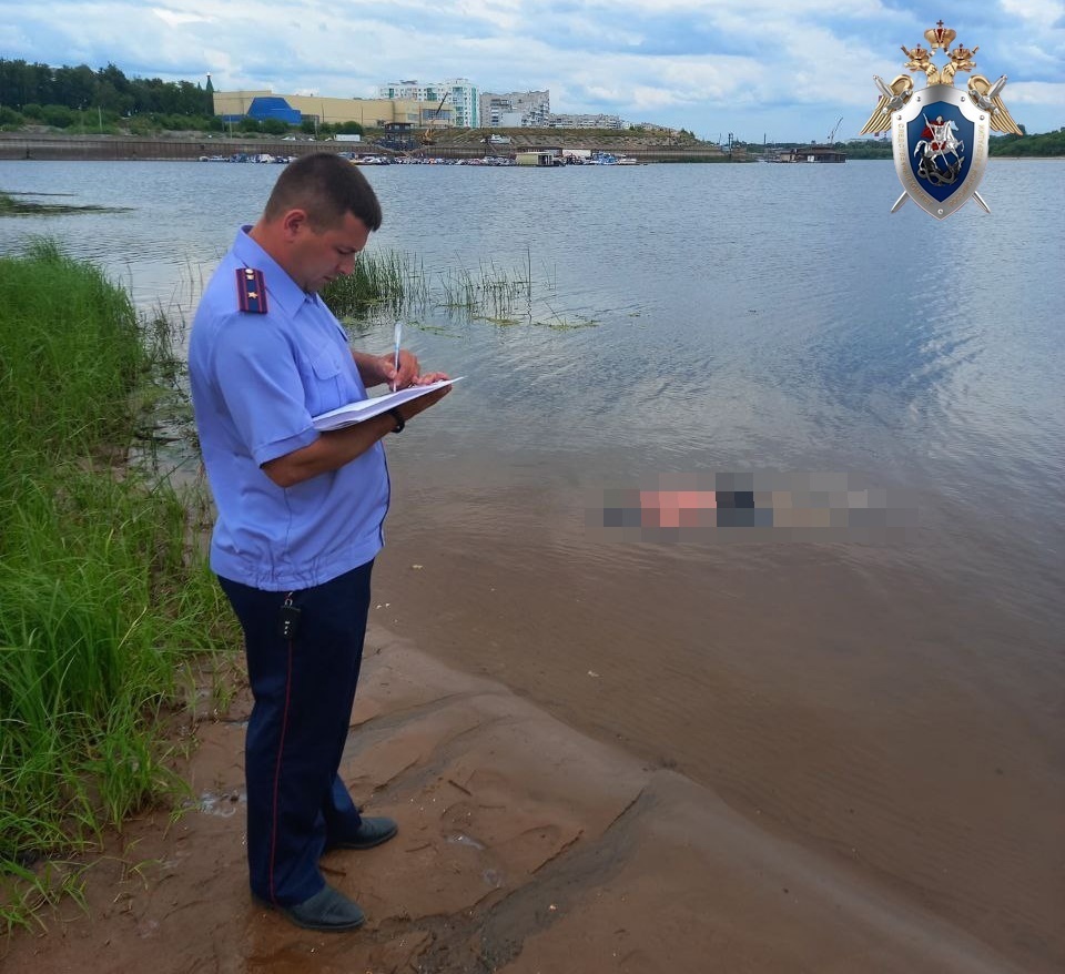 Дзержинские водолазы нашли тело мужчины в Оке - фото 1