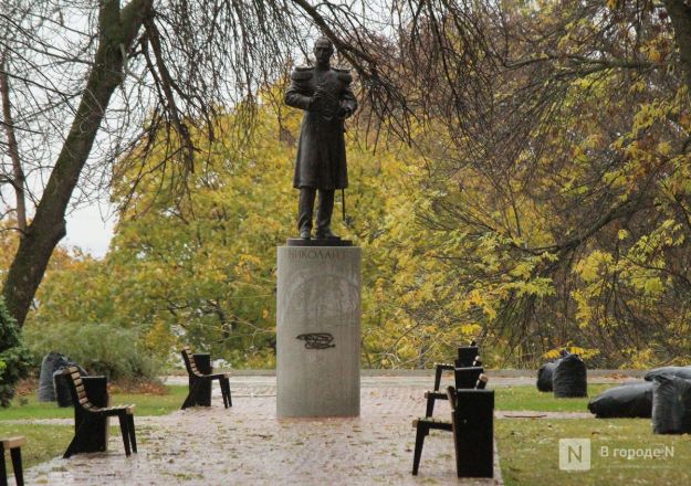 Памятник Николаю I установили в Александровском саду в Нижнем Новгороде - фото 9