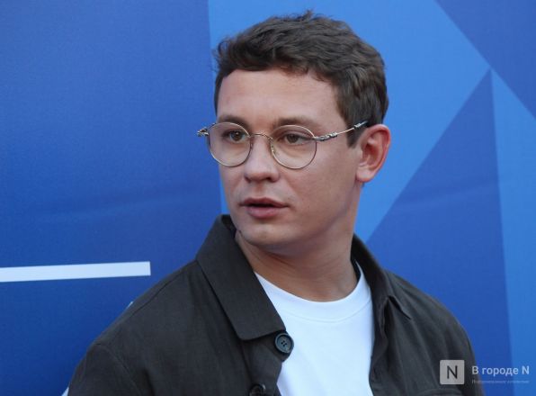 Знаменитости здесь: фоторепортаж с открытия &laquo;Горький fest&raquo; в Нижнем Новгороде - фото 21