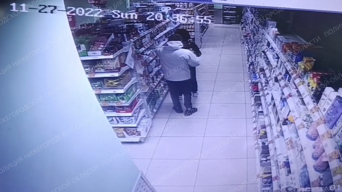 Преступный дуэт похитителей дезодорантов поймали в Дзержинске - фото 1