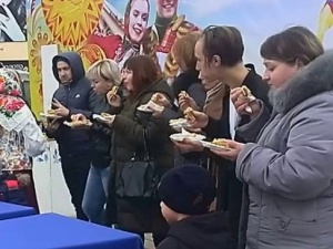 Чемпионат по поеданию блинов пройдет на площади Маркина