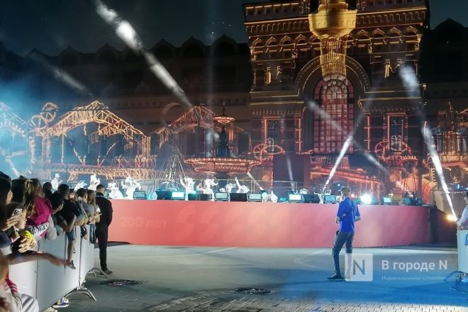 Иммерсивное шоу в постановке Ильи Авербуха состоялось в день 200-летия Нижегородской ярмарки - фото 59