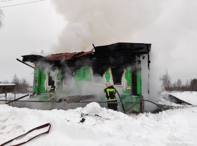 Пожилая женщина погибла при пожаре в Чкаловске - фото 1