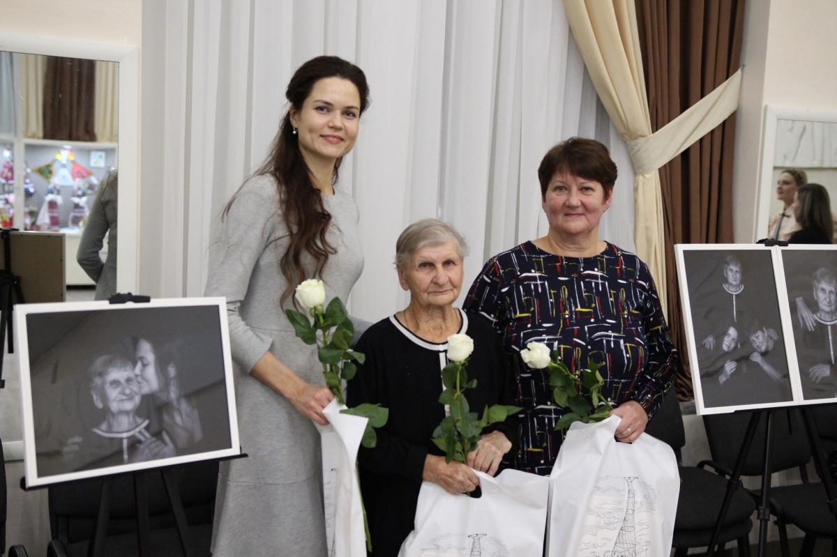 Фотовыставка «Все начинается с мамы…» состоялась в Дзержинске