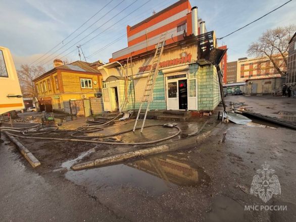 Барбершоп и пекарня сгорели в Нижнем Новгороде - фото 2