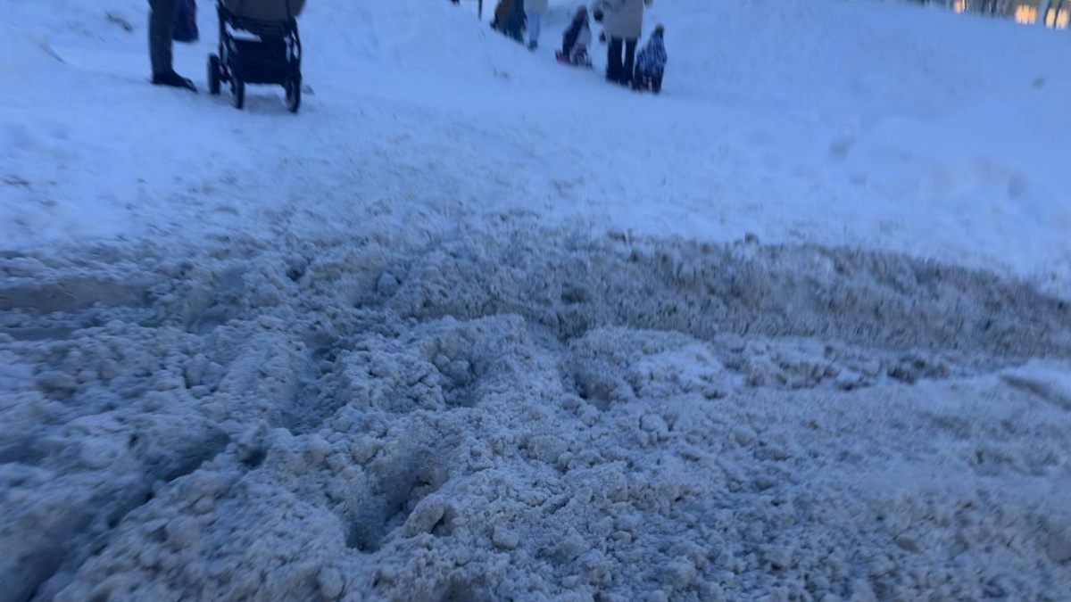 «Сугробы по шею». Показываем, что творится сейчас во дворах Нижнего Новгорода - фото 4