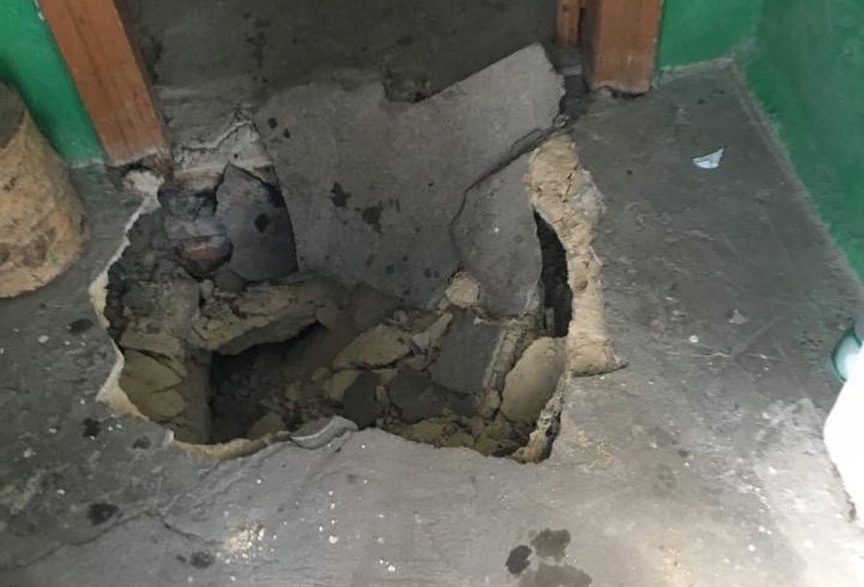 Более 80 тысяч рублей отсудил у коммунальщиков житель Бора за протекающую крышу