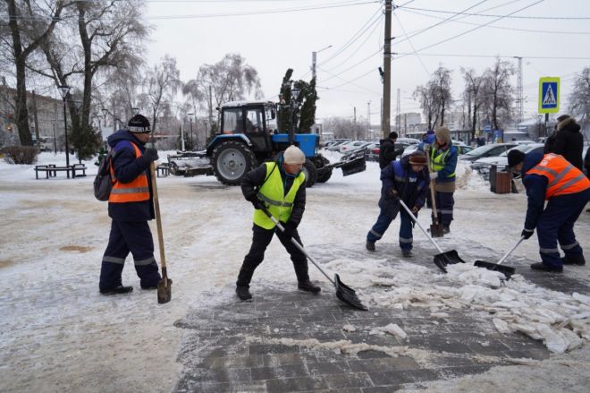 Глава Дзержинска оценил уборку города после ледяного дождя - фото 1