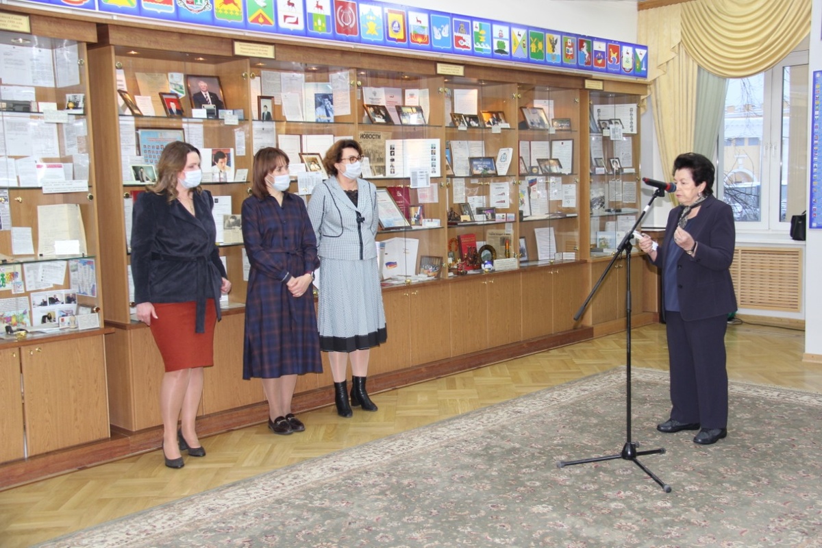 16 декабря в региональном парламенте открылась выставка &laquo;Героини нижегородской науки&raquo; - фото 1