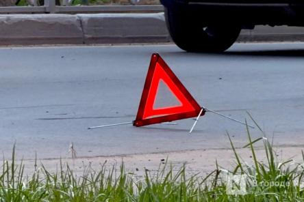 Грузовик упал с моста в Нижегородской области: водитель умер в больнице