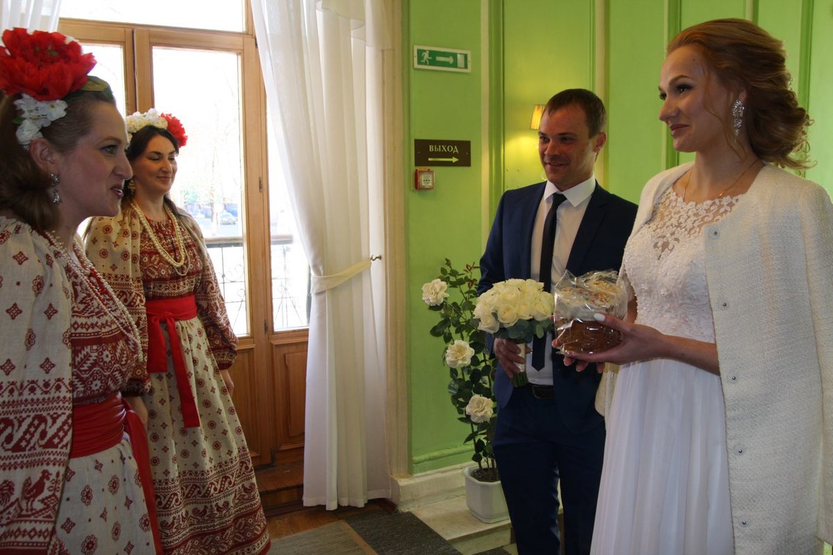 Более 200 свадеб сыграли в Нижегородской области на пасхальной неделе - фото 1