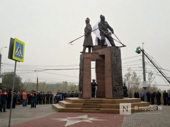 Памятник пожарным-спасателям открыли в Приокском районе - фото 3