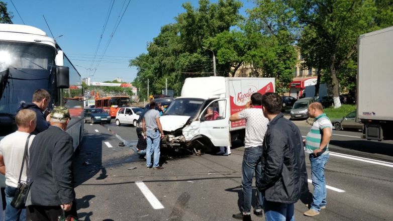 Появились сведения о пострадавших в массовой аварии на проспекте Гагарина (ФОТО) - фото 6